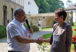 Pfarrer Andreas Kurte und Birgit Schmidt