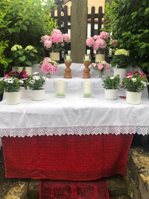 Altar an der Station "Henzen Kreuz"